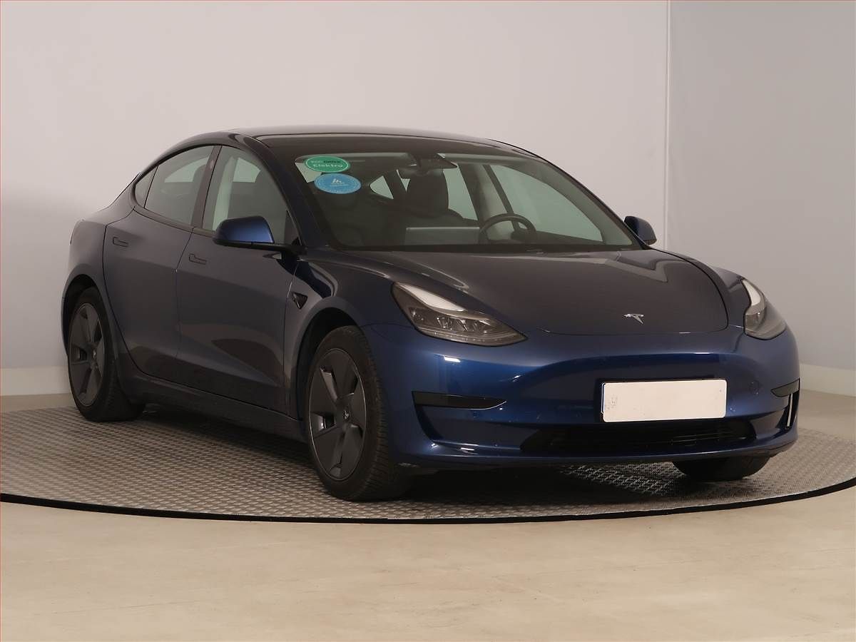 Tesla Model 3 Std Range Plus 55kWh, SoH 83% | Největší inzerce ...