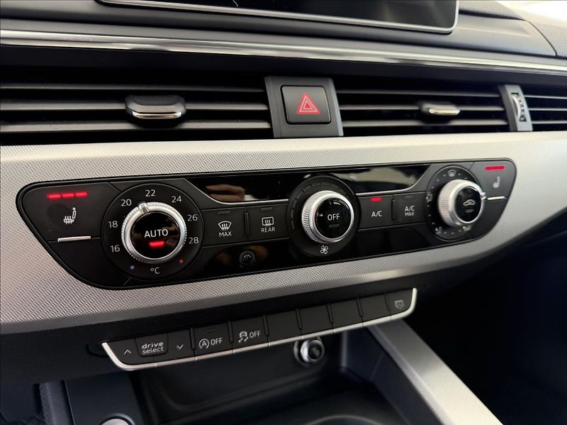 Audi A4 Avant 2,0 TDi, Quattro,TOP STA - fotka 13 z 29