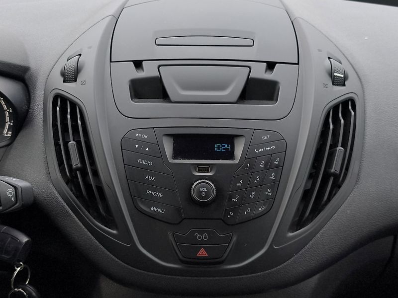 Ford Tourneo Courier (2015) TREND 1.0 EcoBoost 74kW, ČR, S - fotka 17 z 22