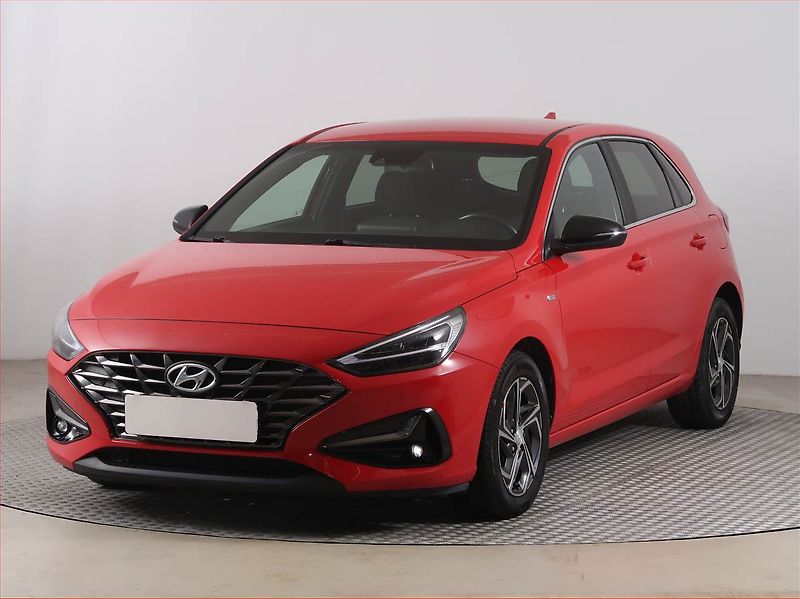 Hyundai i30 (2022) Style 1.5 T-GDI MHEV - fotka 2 z 16