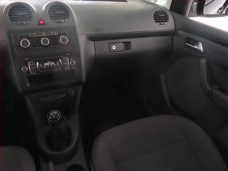 Volkswagen Caddy (2014) 1.2 TSI, 5Míst, ČR - fotka 8 z 14