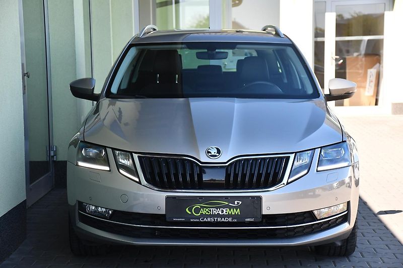 Škoda Octavia 1.4G-TEC LED DSG NAVI PDC - fotka 9 z 35