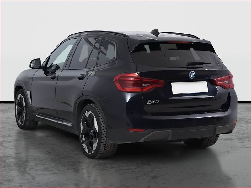 BMW iX3 (2021) 80 kWh - fotka 4 z 27
