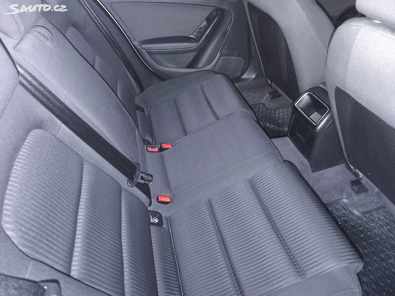 Audi A4 KRÁSNÁ,130KM,SERVISKA,1MAJITEL - fotka 5 z 24