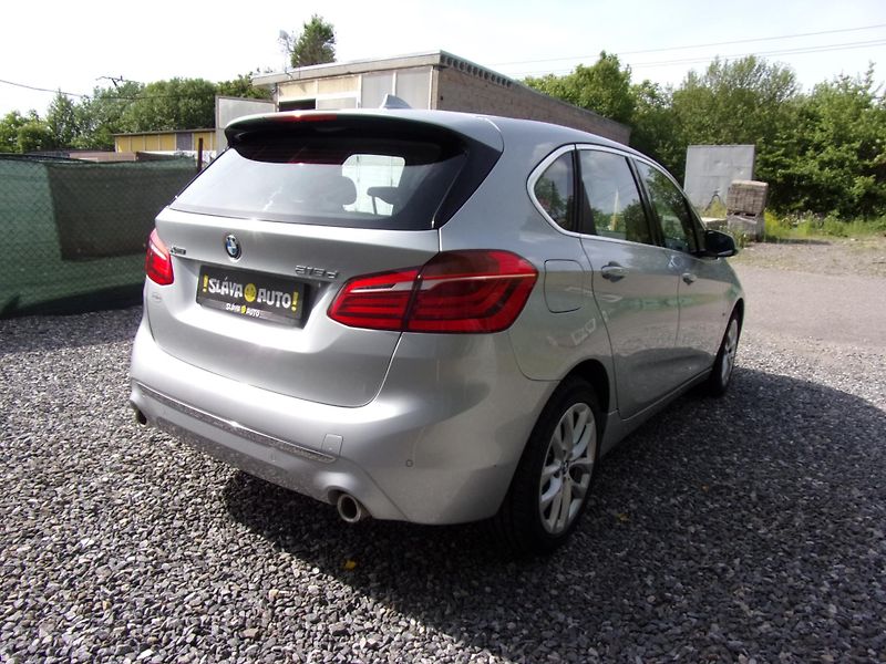 BMW Řada 2 (2019) 218 4x4 110kW LUXURY LINE KŮŽE - fotka 5 z 25