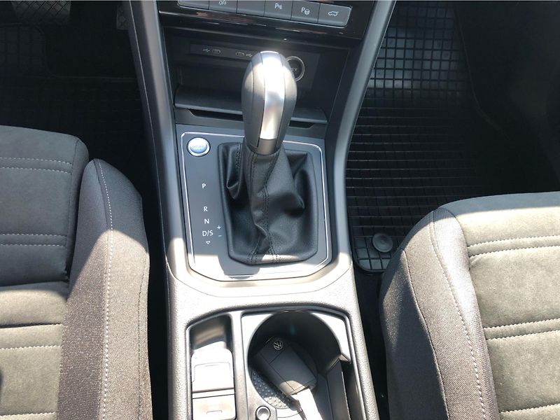 Volkswagen Touran People 1,5 TSI 110 kW EVO2 7DS - fotka 19 z 30