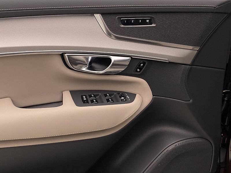 Volvo XC90 (2026) B5 AWD AUT CORE 7míst - fotka 29 z 56