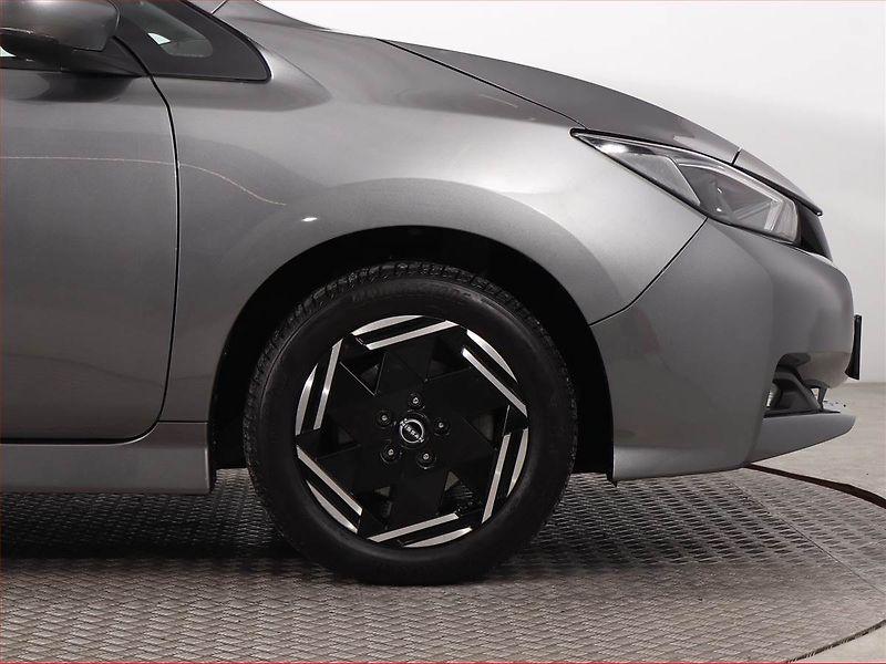 Nissan Leaf (2022) 40 kWh, SoH 90%, Automat - fotka 15 z 20