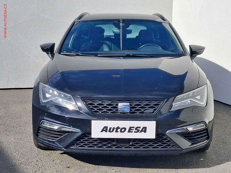 Seat Leon (2017) 2.0 TSi 4drive, Cupra, AT - fotka 2 z 19