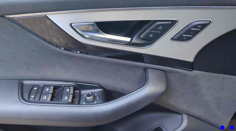 Audi Q7 (2015) - fotka 9 z 20