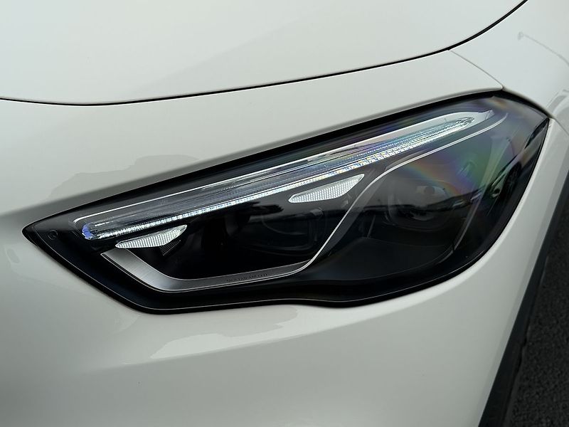 Mercedes-Benz GLA 180 d - fotka 9 z 30