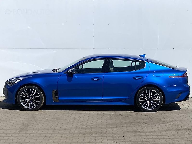 Kia Stinger 2.2 CRDi 147kW 8AT GT-Line - fotka 8 z 28