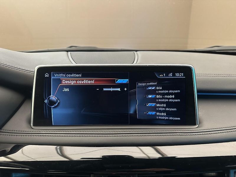 BMW X5 (2017) M50I X-Drive CZ Softclose - fotka 21 z 26