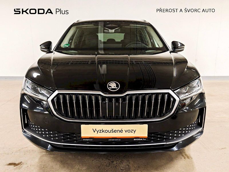 Škoda Superb (2024) Combi 2.0 TDI 142 kW DSG 4x4 L - fotka 4 z 35
