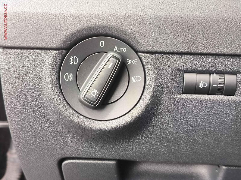 Škoda Octavia (2014) 2.0 TDi Sport, Elegance, TZ - fotka 16 z 20