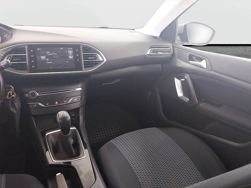Peugeot 308 (2017) 1.2 PureTech, ČR,1.maj - fotka 8 z 20