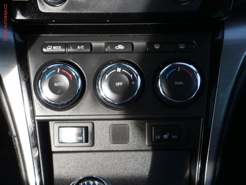 Mazda 6 (2011) 2.2 D, Klima - fotka 12 z 15