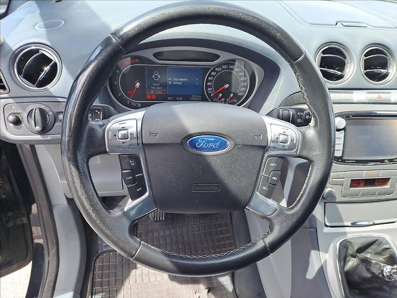 Ford S-MAX 1,8 TDCI - fotka 11 z 14