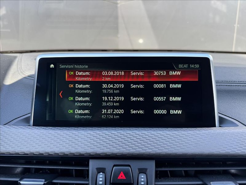 BMW X2 1,5 sDrive 18i M-Sport X DPH - fotka 23 z 30