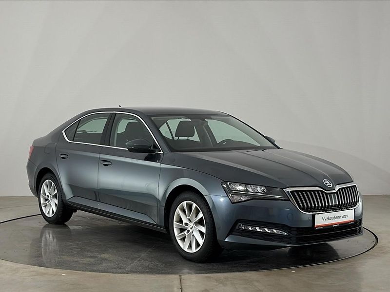 Škoda Superb Ambition DSG - fotka 14 z 28