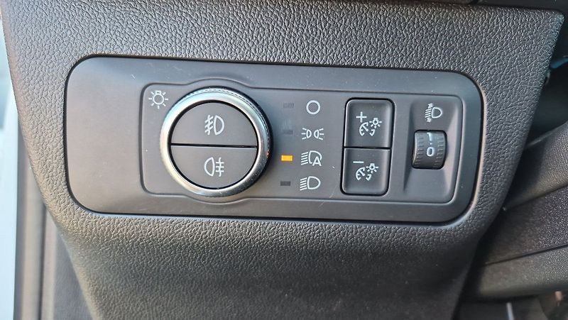 Ford Kuga 1,5 EcoBoost Titanium 110 kW - fotka 21 z 25