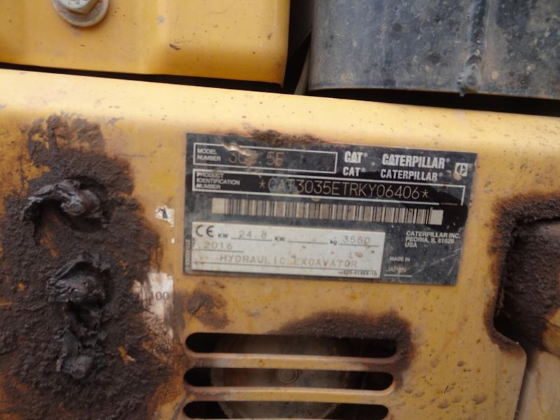 Caterpillar (2016) 303.5E CR - fotka 10 z 11
