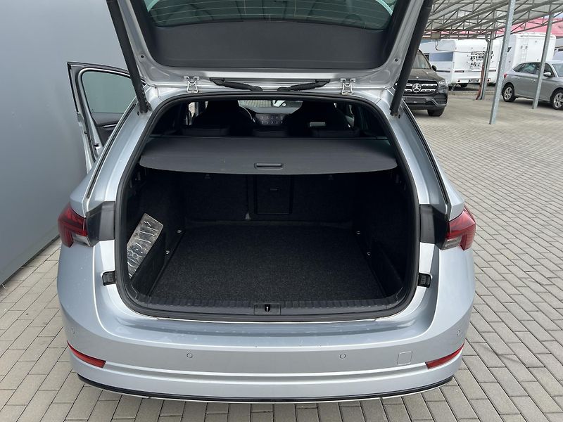 Škoda Octavia (2023) 2,0TDi 110kW SPORTLINE DSG - fotka 9 z 37