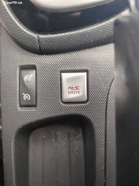 Renault Clio (2014) - fotka 41 z 45