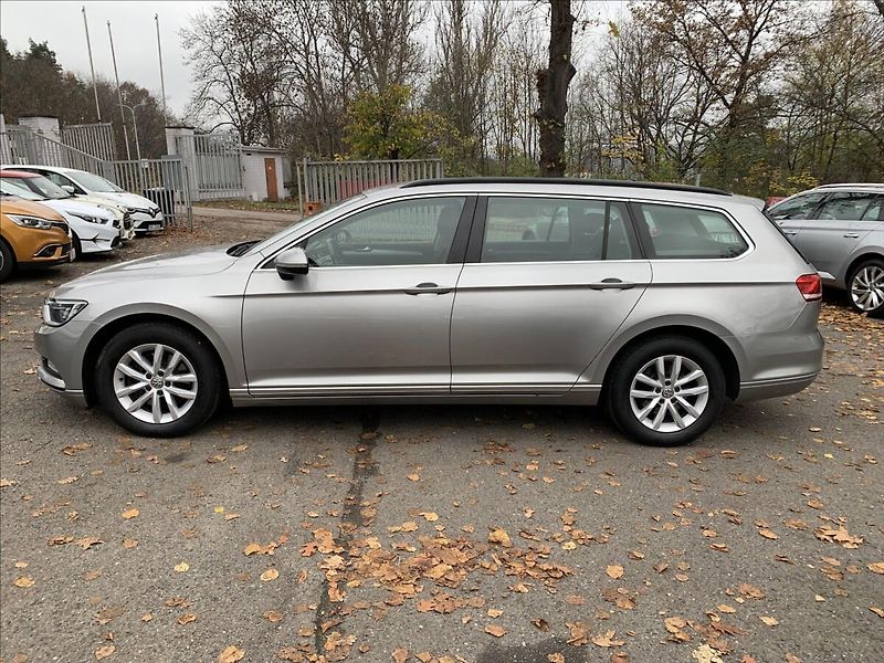 Volkswagen Passat 2,0 TDI,ČR - fotka 5 z 17