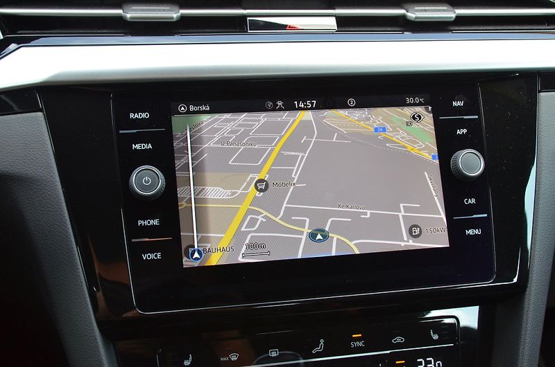 Volkswagen Arteon (2022) 1.5 TSi 110kW R-LINE / ČR  - fotka 33 z 42