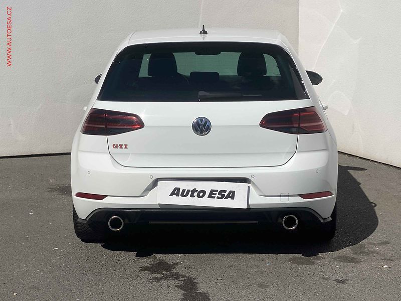 Volkswagen Golf (2019) 2.0 TSi, GTi, DSG, 180kW, - fotka 5 z 19
