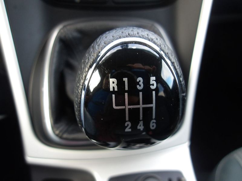 Ford C-MAX 1,6TDCi KRASAVEC !!! 7 MÍST ! - fotka 26 z 27