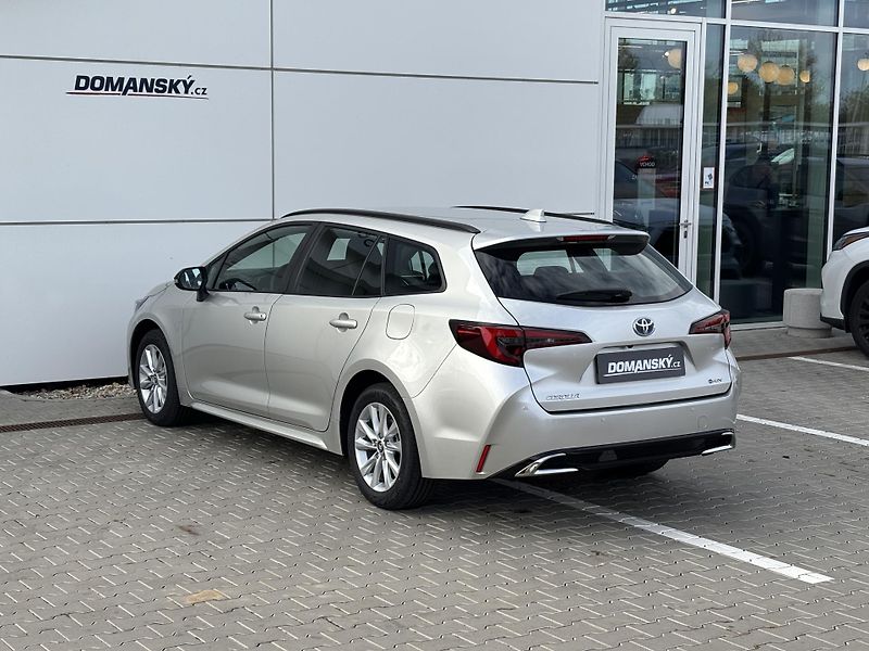 Toyota Corolla (2026) TS COMFORT TECH 1,8 HEV - fotka 4 z 14