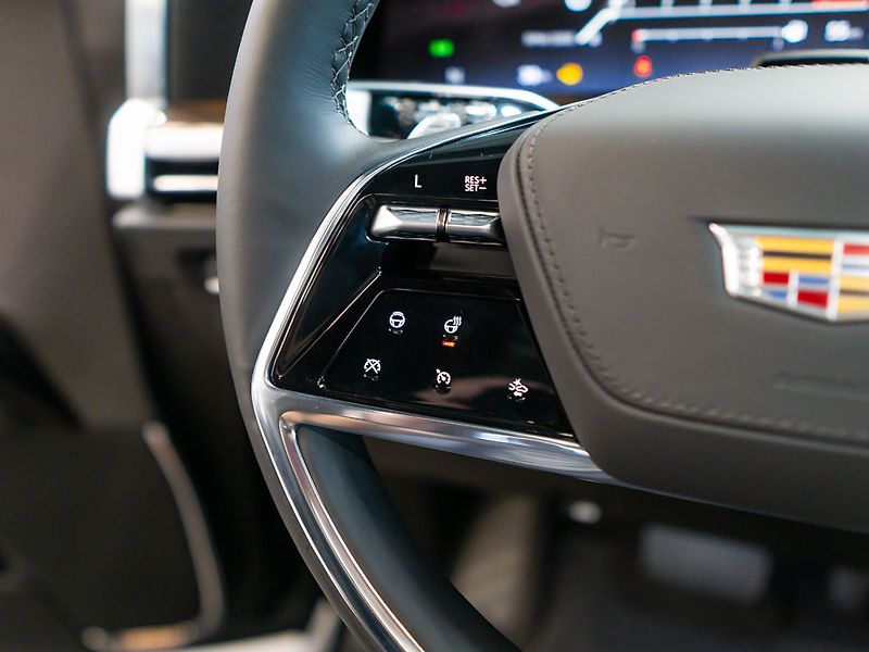Cadillac Escalade (2026) 6.2 ESV Sport Platinum 2026 - fotka 17 z 46