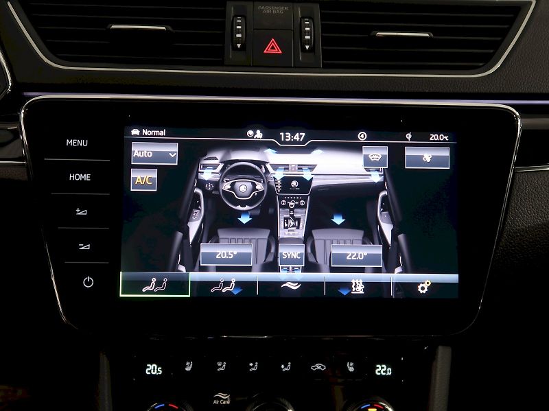 Škoda Superb (2023) LAURIN&KLEMENT 2.0TSI 206KW 4x - fotka 27 z 47