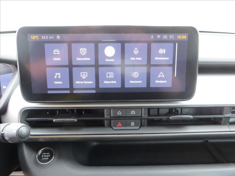 Jeep Avenger 1,2 Turbo DCT6 Summit JBL ČR - fotka 18 z 29