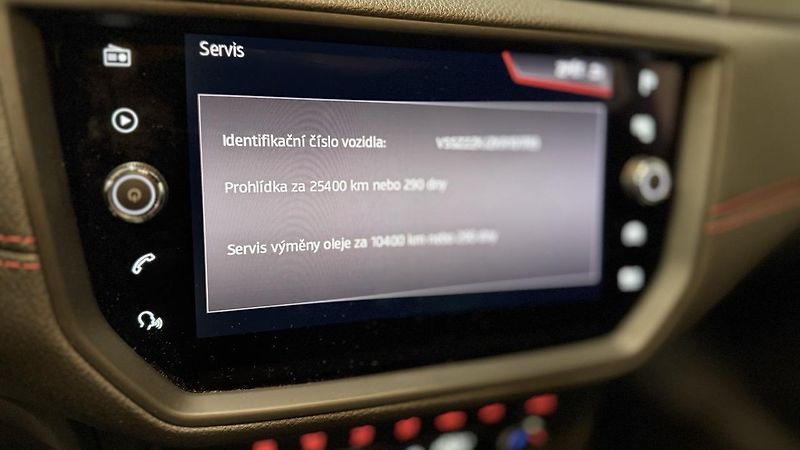 Seat Arona (2019) 1.0TGI- FR,LED,ZÁRUKA  - fotka 28 z 35