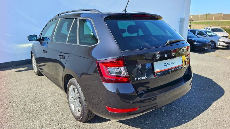 Škoda Fabia (2021) FAB COM STYLE 70TSI/1.0 M5F LE - fotka 28 z 31