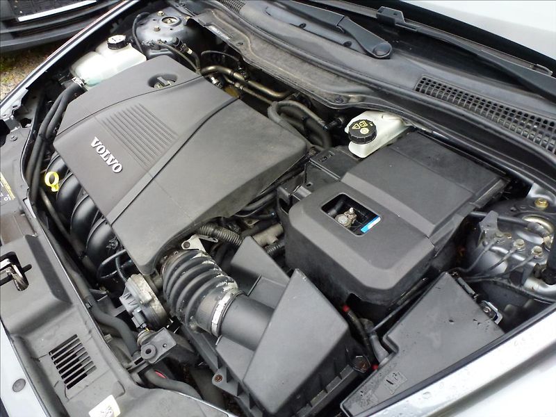 Volvo C30 2,0 i 16V Titanium Grey - fotka 50 z 62
