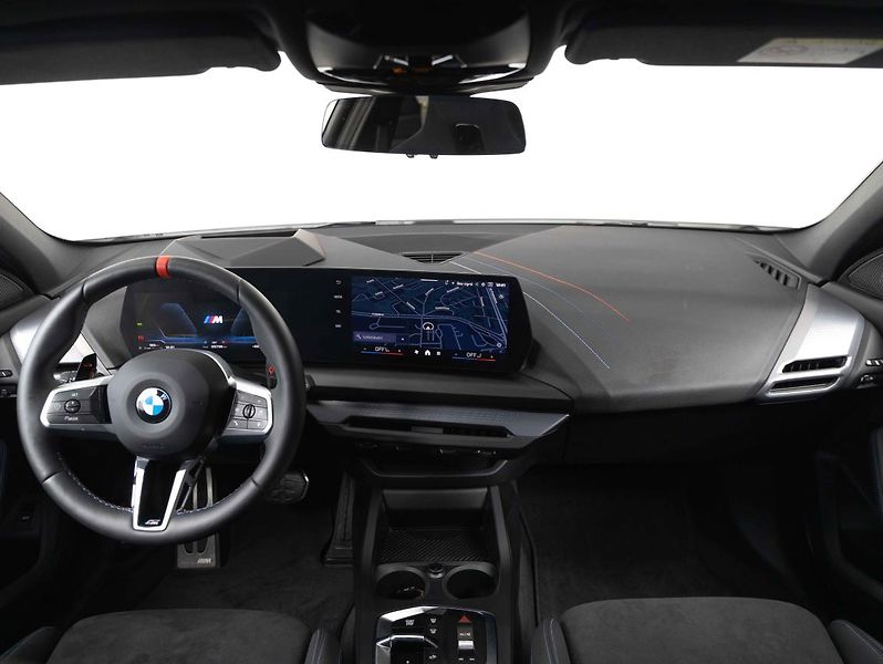 BMW Řada 1 M135 xDrive - fotka 14 z 22