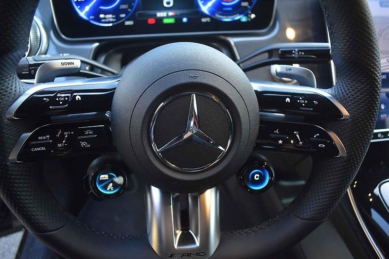 Mercedes AMG EQE 43 4Matic poslouží k reprezentaci i k zábavě