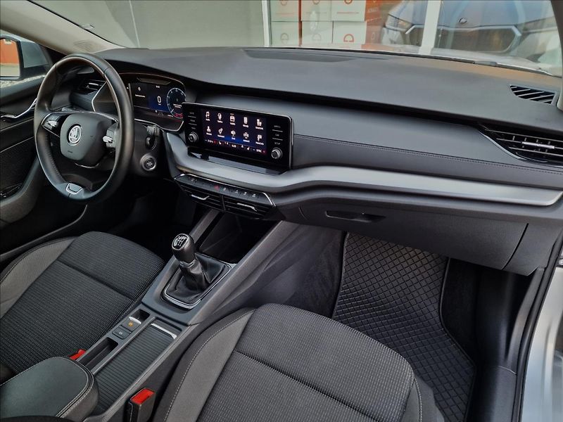 Škoda Octavia 2.0TDI Combi, původ ČR,1.Maj. - fotka 13 z 50