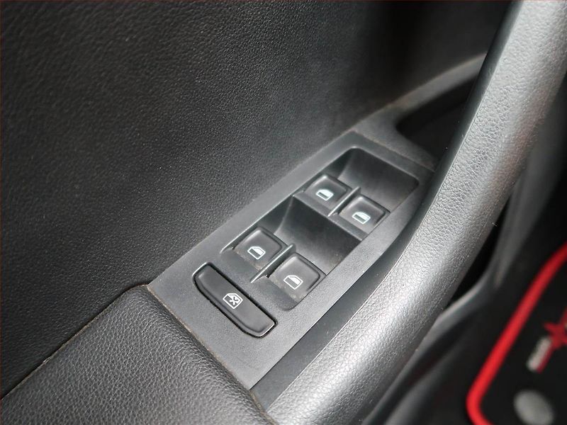 Škoda Octavia (2014) Scout 2.0 TDI, 4X4, Automat - fotka 21 z 22
