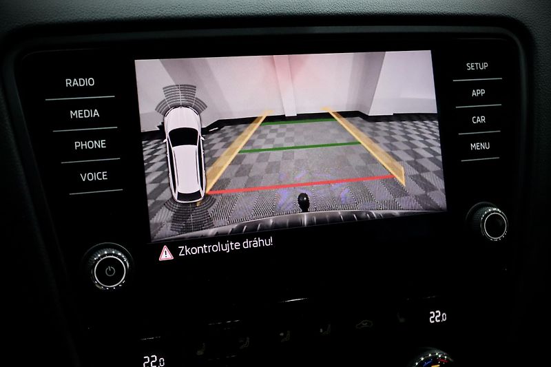 Škoda Octavia 3 FL Combi 1.8 TSI 132 kW DSG - fotka 27 z 38
