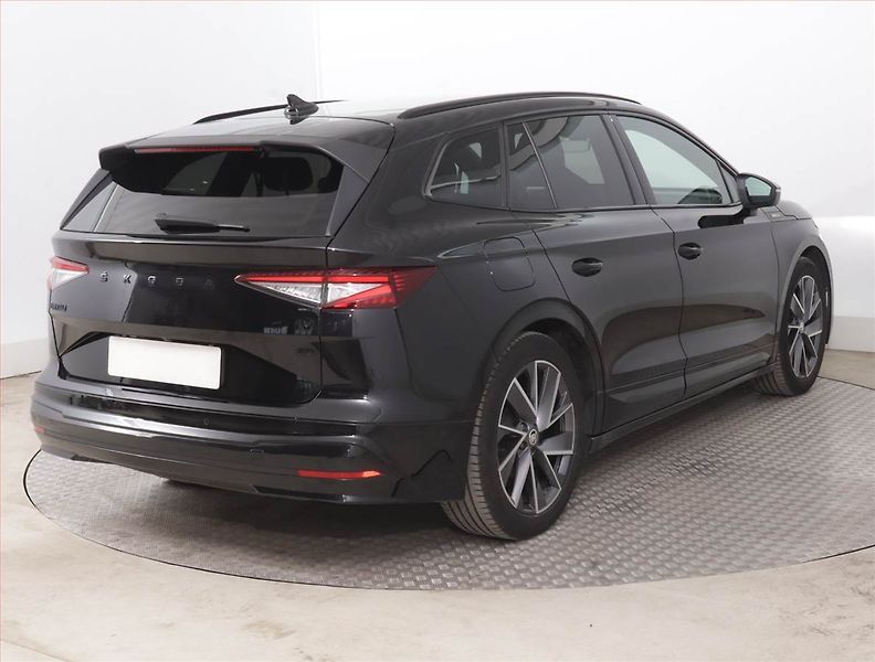 Škoda Enyaq (2022) Sportline iV 60 (62 kWh) - fotka 5 z 18