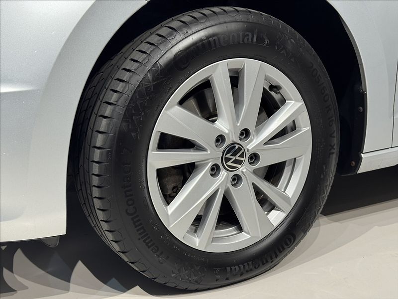Volkswagen Touran 2,0 TDi  DSG Comfortline LED V - fotka 6 z 43