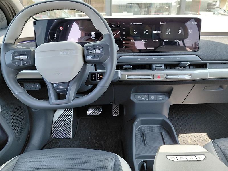 Kia EV3 81,4 kWh GT-LINE - fotka 14 z 22