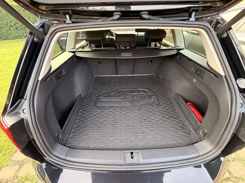 Volkswagen Passat Variant (2018) 2.0TDI,110kW,R-Line,TZ,2.maj. - fotka 18 z 18