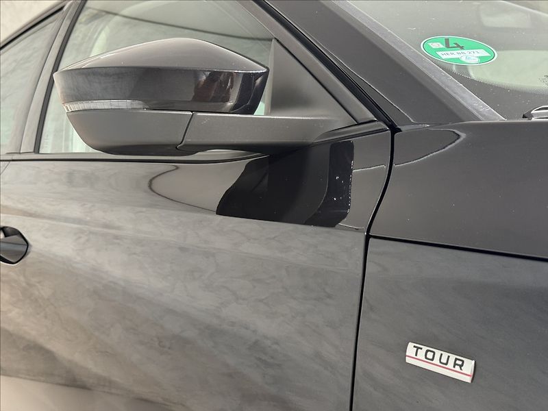 Škoda Octavia 2,0 TDi  DSG Tour Virtual LED - fotka 6 z 45