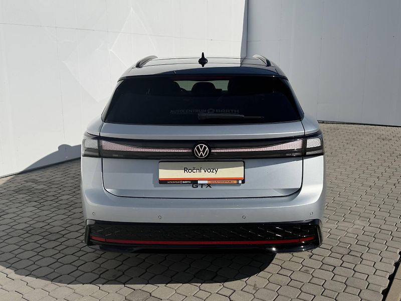 Volkswagen ID.7 Tourer (2025) GTX People 86kWh 4Motion - fotka 8 z 25